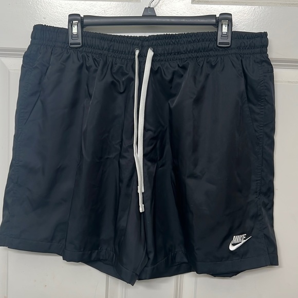 Men’s Nike Gym Shorts. Size X-Large. NWT! - Picture 1 of 6
